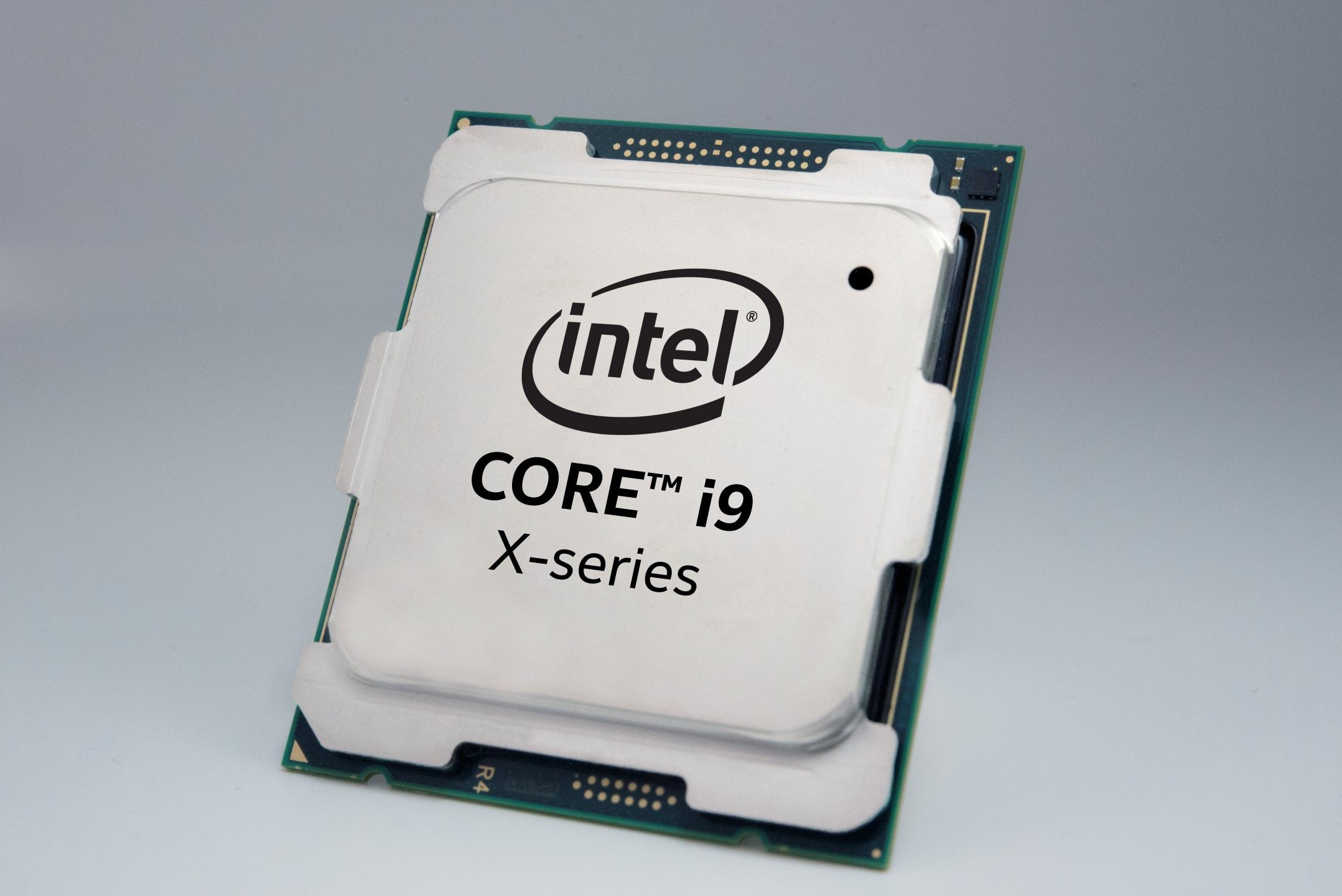 بررسی و معرفی Intel Core i9-9990XE